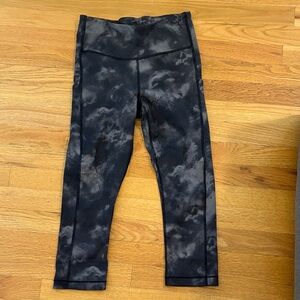 Athleta Black and Gray Patterned Leggings